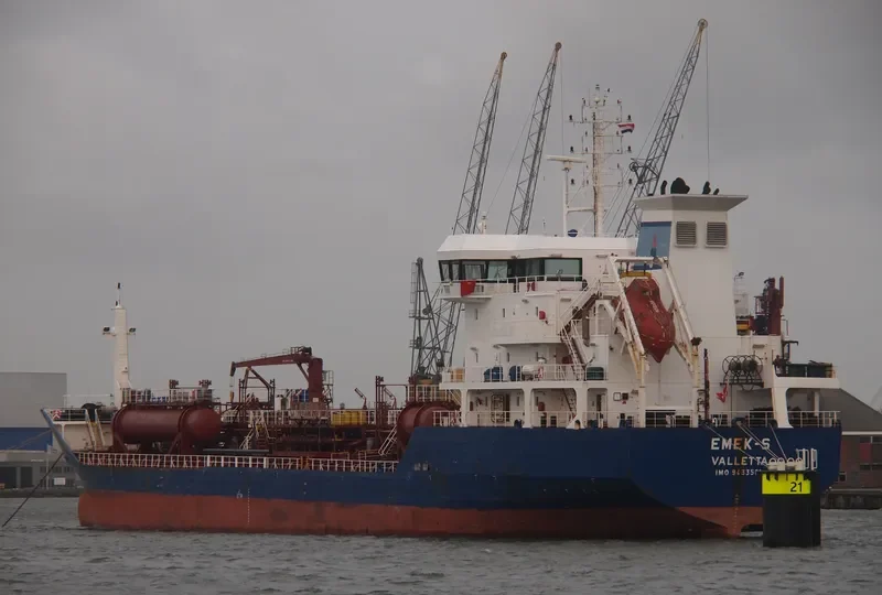 EMEK S Tanker IMO 9433561 photo 8