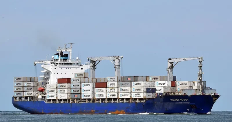 MAERSK NIAMEY Container Ship IMO 9434917 photo 3