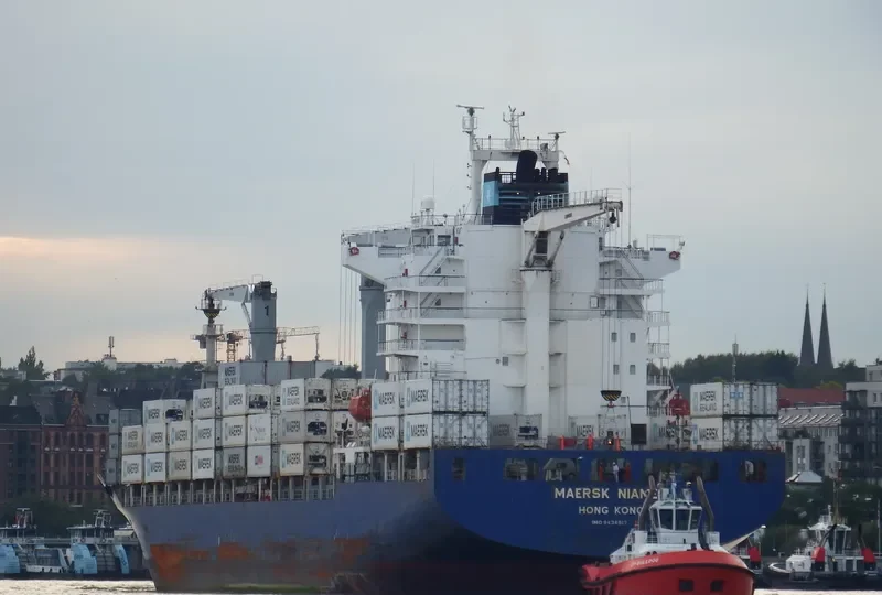 MAERSK NIAMEY Container Ship IMO 9434917 photo 6