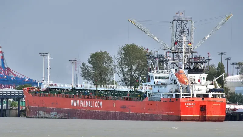 AGVANIS Tanker IMO 9435325 photo 3