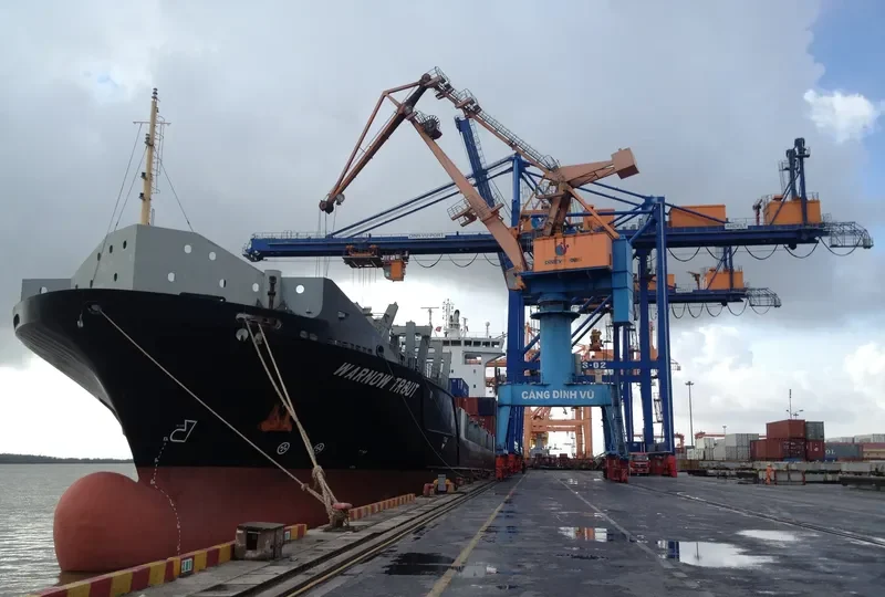 BF TROUT Container Ship IMO 9437232 photo 2