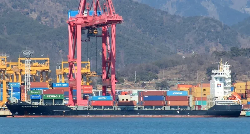 BF TROUT Container Ship IMO 9437232 photo 10