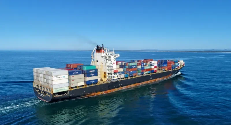 SEASPAN LONCOMILLA Container Ship IMO 9437385 photo 2