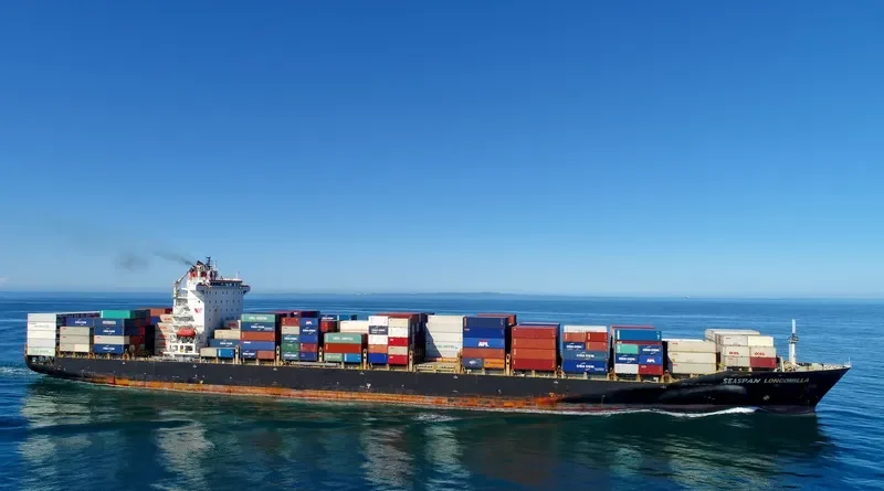 SEASPAN LONCOMILLA Container Ship IMO 9437385 photo 4