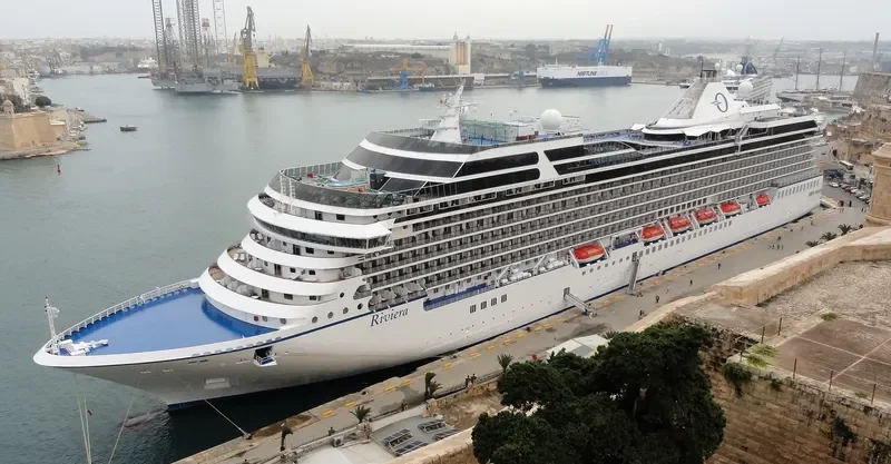 RIVIERA Passenger Ship IMO 9438078