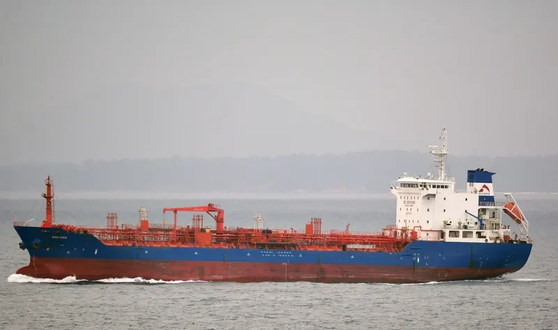 ULAYA Tanker IMO 9439321 photo 2