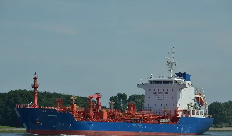 ULAYA Tanker IMO 9439321 photo 5