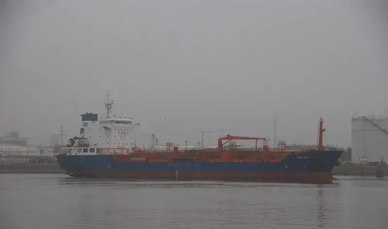 ULAYA Tanker IMO 9439321 photo 9