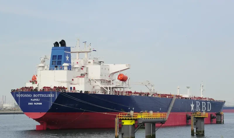 TOTONNO BOTTIGLIERI Tanker IMO 9439400 photo 7