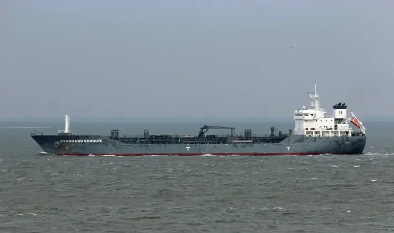 EVERHARD SCHULTE Tanker IMO 9439838 photo 6
