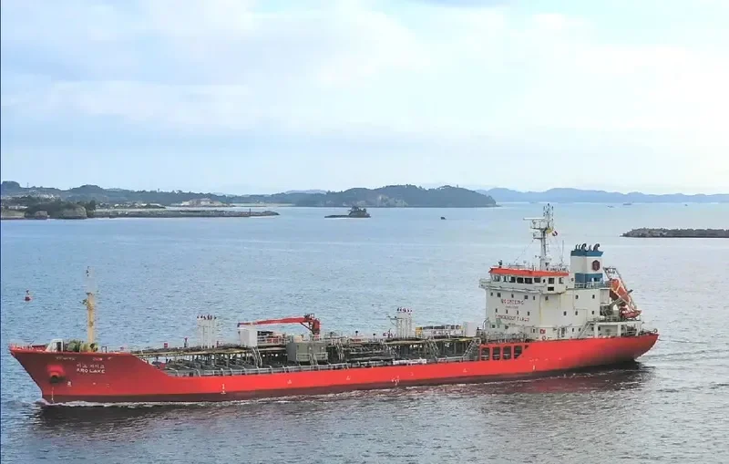 AROLAKE Tanker IMO 9440239 photo 7