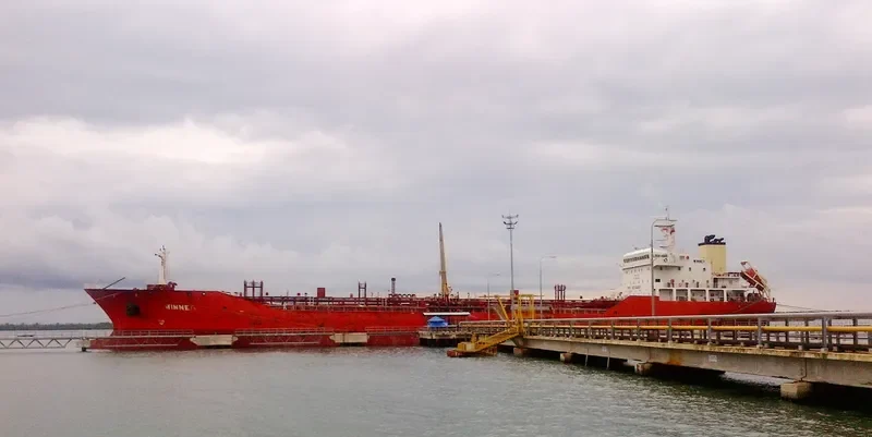 WINNER Tanker IMO 9440667 photo 3