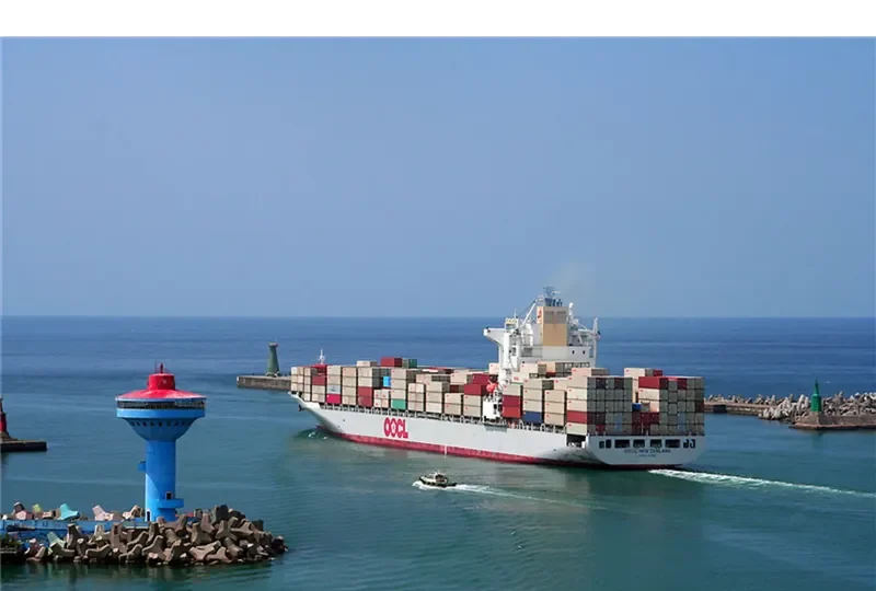 OOCL NEW ZEALAND Container Ship IMO 9445514 photo 7