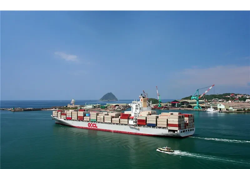 OOCL NEW ZEALAND Container Ship IMO 9445514 photo 8