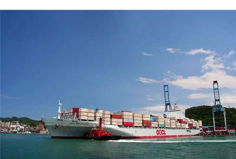 OOCL NEW ZEALAND Container Ship IMO 9445514 photo 10