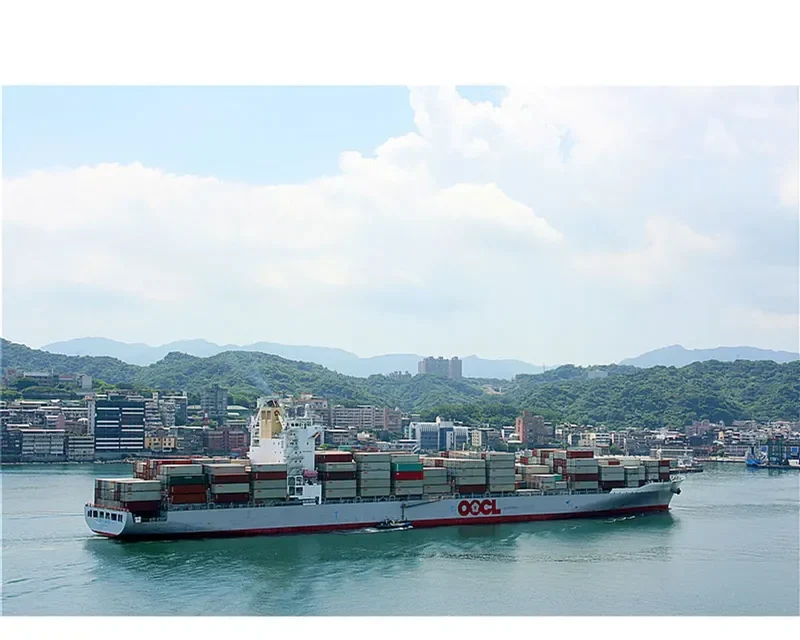 OOCL DALIAN Container Ship IMO 9445526 photo 9