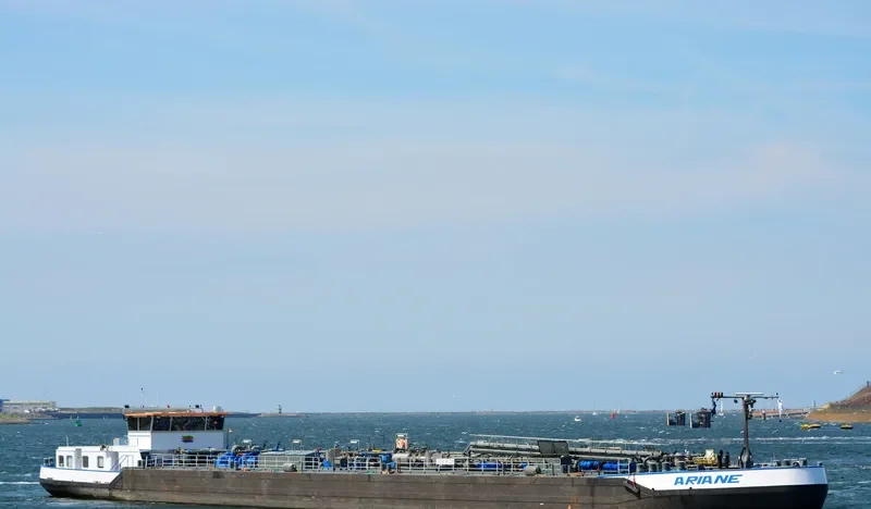 ARIANE Tanker IMO 9445813 photo 8