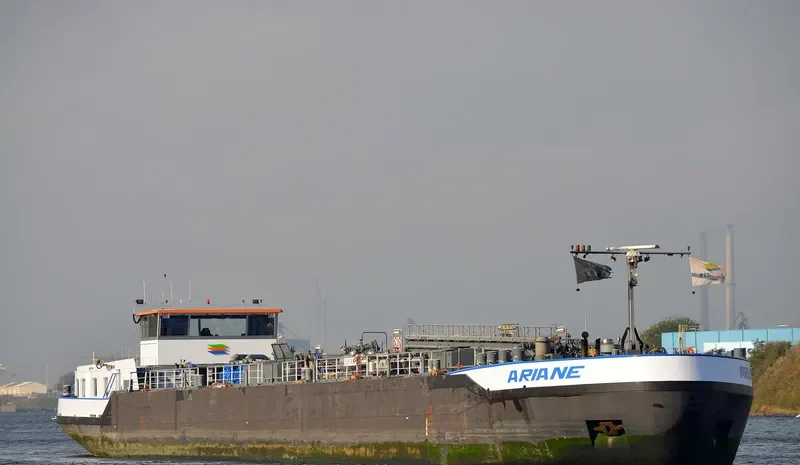 ARIANE Tanker IMO 9445813 photo 10