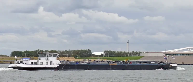 SINJOOR Tanker IMO 9445825 photo 8