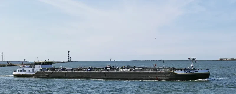 OAKLAND Tanker IMO 9445837 photo 4