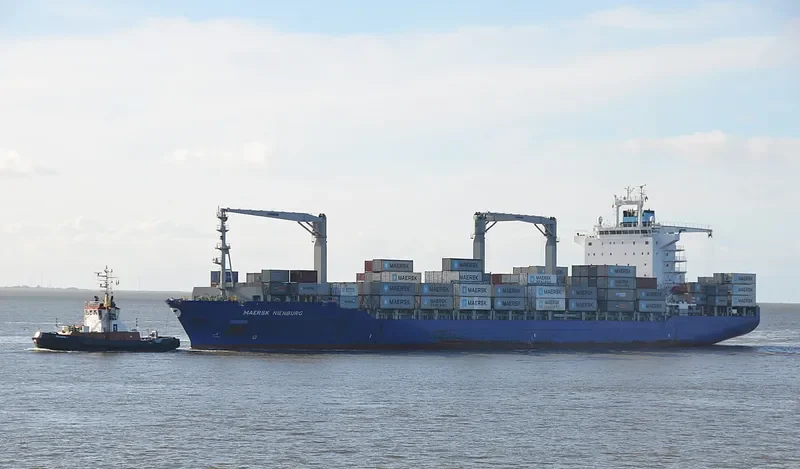 MAERSK NIENBURG Container Ship IMO 9446104 photo 6