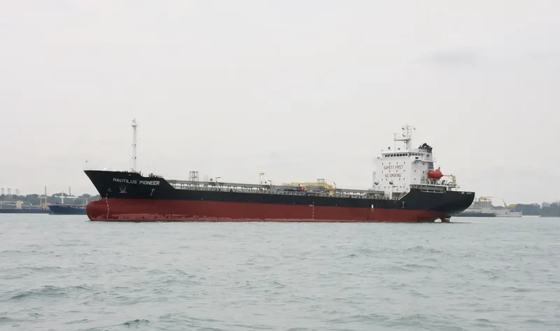 GREAT WALRUS Tanker IMO 9450179 photo 3