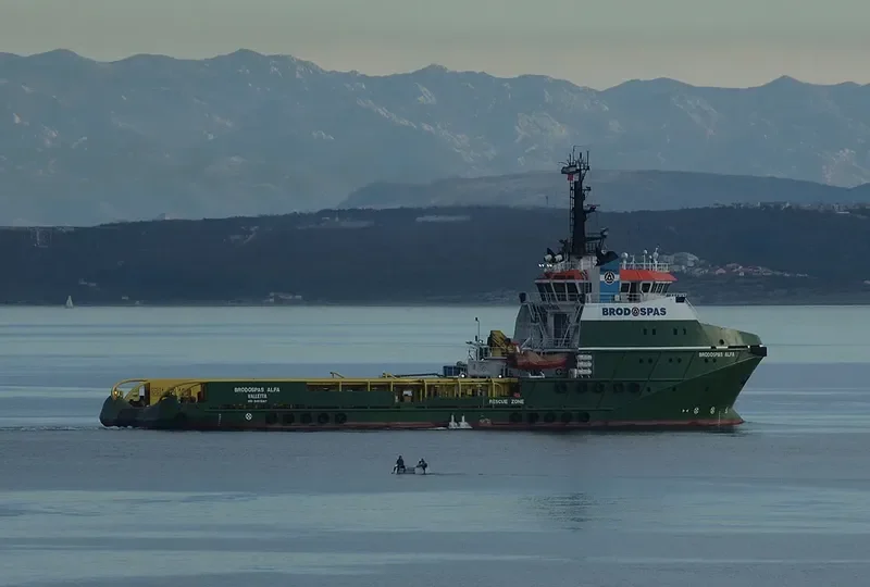 LEADER Z Offshore Vessel IMO 9451587 photo 2