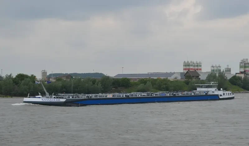 NASSAUKADE Tanker IMO 9453444 photo 3