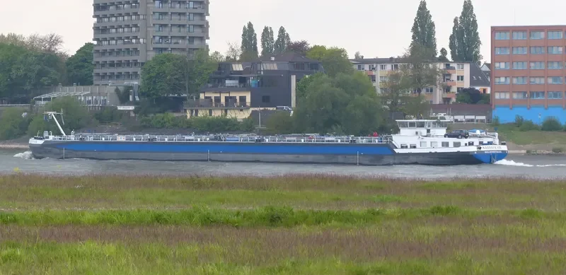 NASSAUKADE Tanker IMO 9453444 photo 4