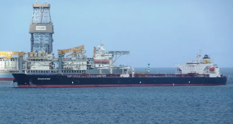 DRAGAO DO MAR Tanker IMO 9453822 photo 4