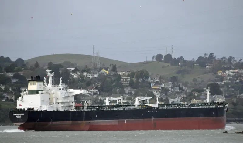 EAGLE HYDRA Tanker IMO 9453999 photo 4