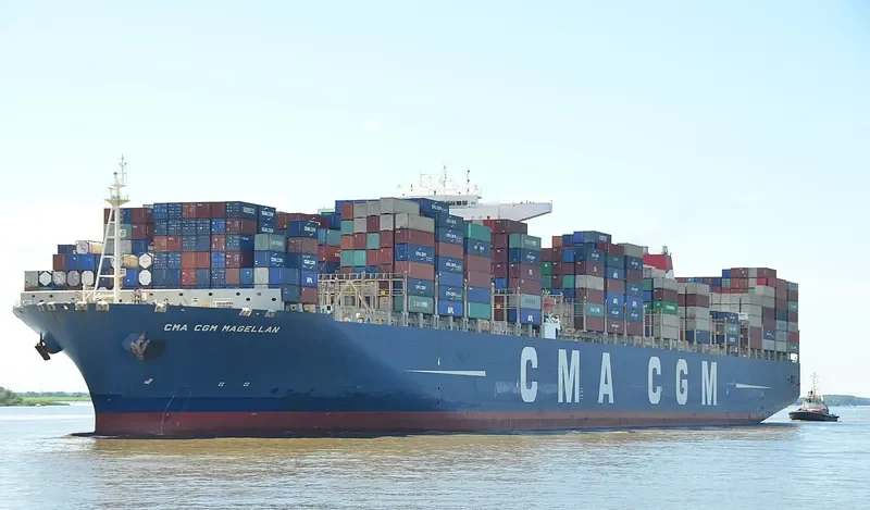 CMA CGM MAGELLAN Container Ship IMO 9454424 photo 9