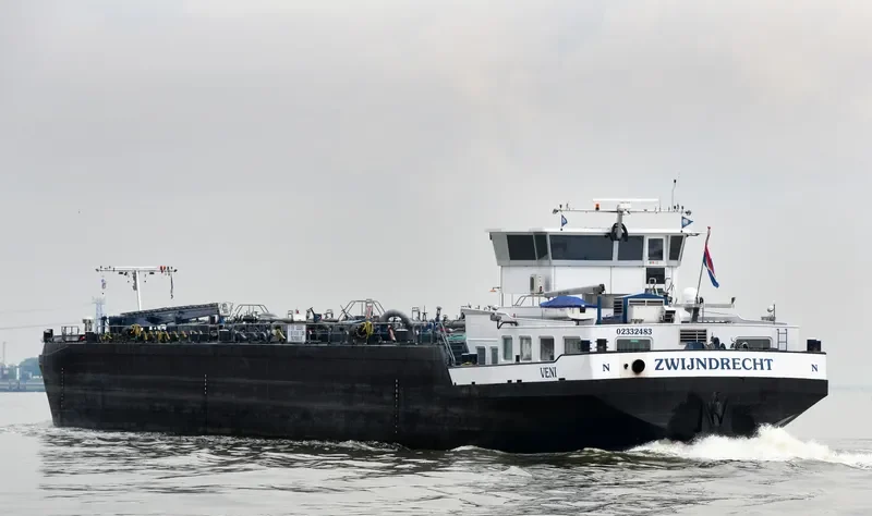 LEVI Tanker IMO 9455337 photo 3