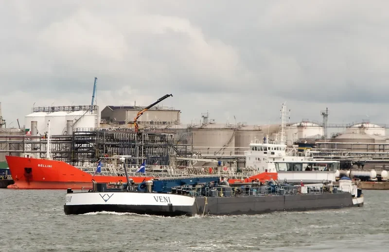 LEVI Tanker IMO 9455337 photo 9