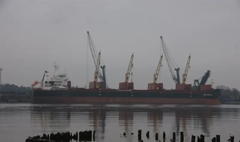 BREEZE Bulk Carrier IMO 9455650 photo 36