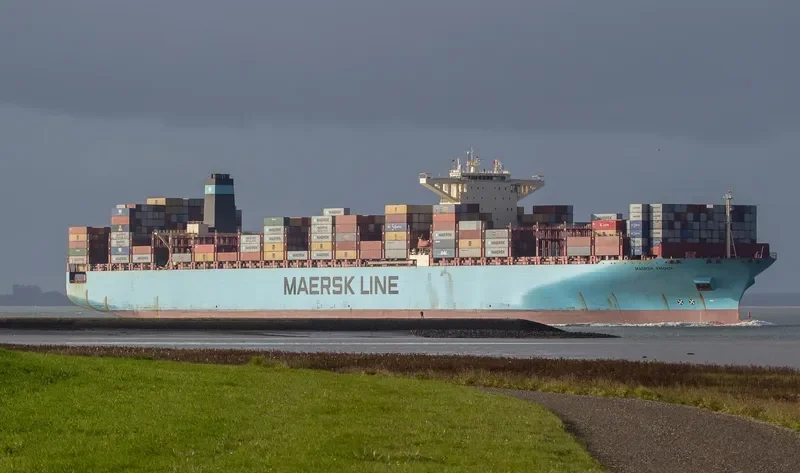 MAERSK EMDEN Container Ship IMO 9456769 photo 2