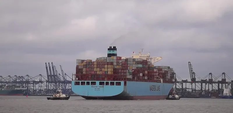 MAERSK EMDEN Container Ship IMO 9456769 photo 7