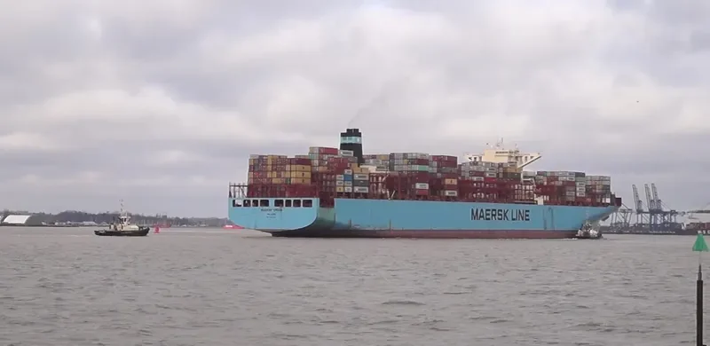 MAERSK EMDEN Container Ship IMO 9456769 photo 8