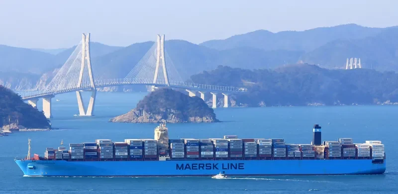 MAERSK EINDHOVEN Container Ship IMO 9456771 photo 9