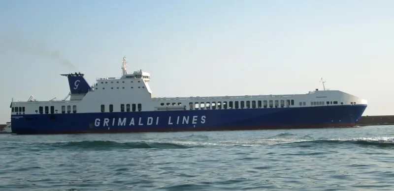 EUROCARGO SAVONA Ro-Ro IMO 9457191 photo 6