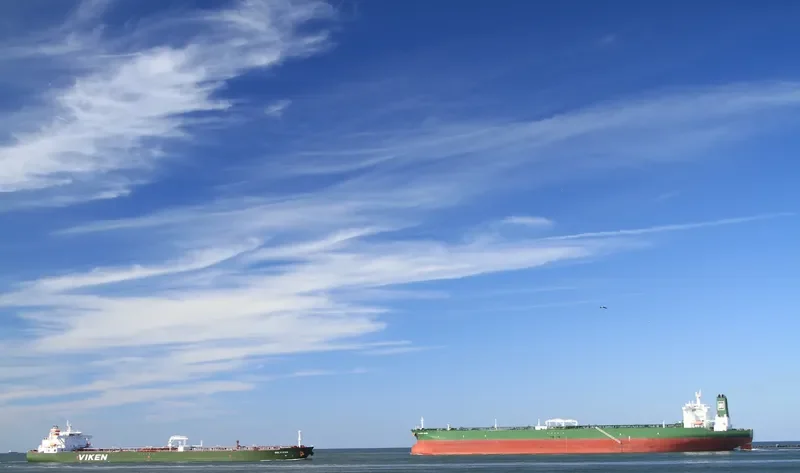 CHLOE V Tanker IMO 9457452 photo 9