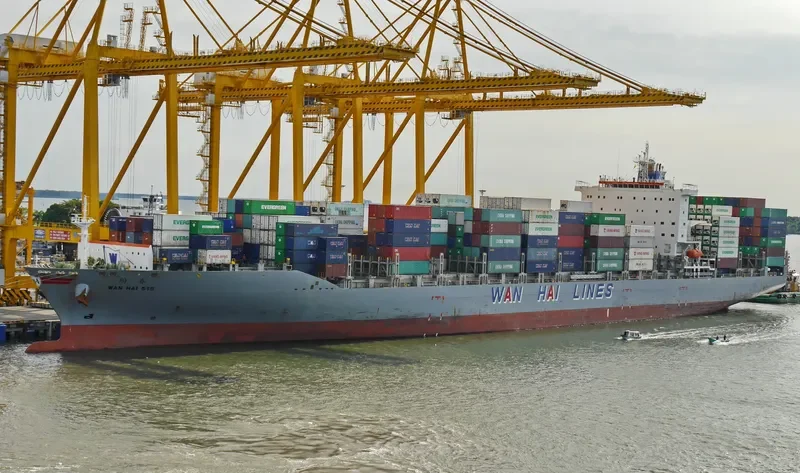WAN HAI 515 Container Ship IMO 9457646 photo 2