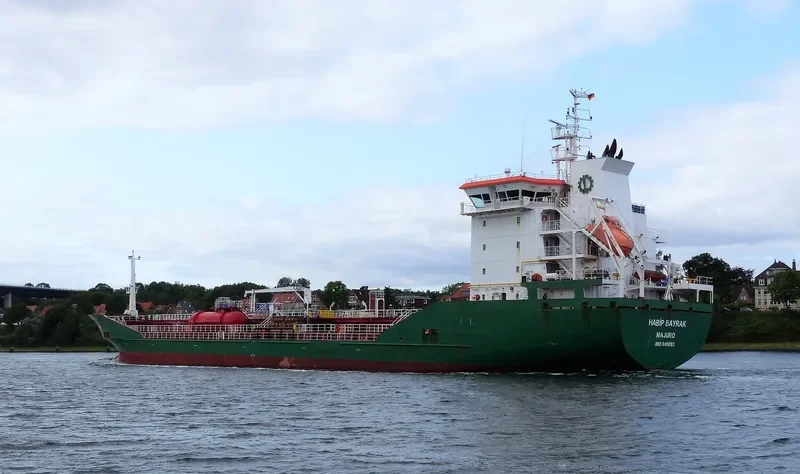 HABIP BAYRAK Tanker IMO 9458183 photo 3
