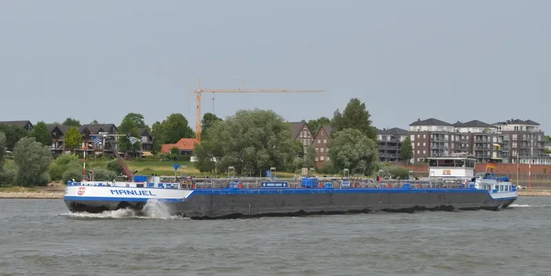 MANUEL Tanker IMO 9459929 photo 5