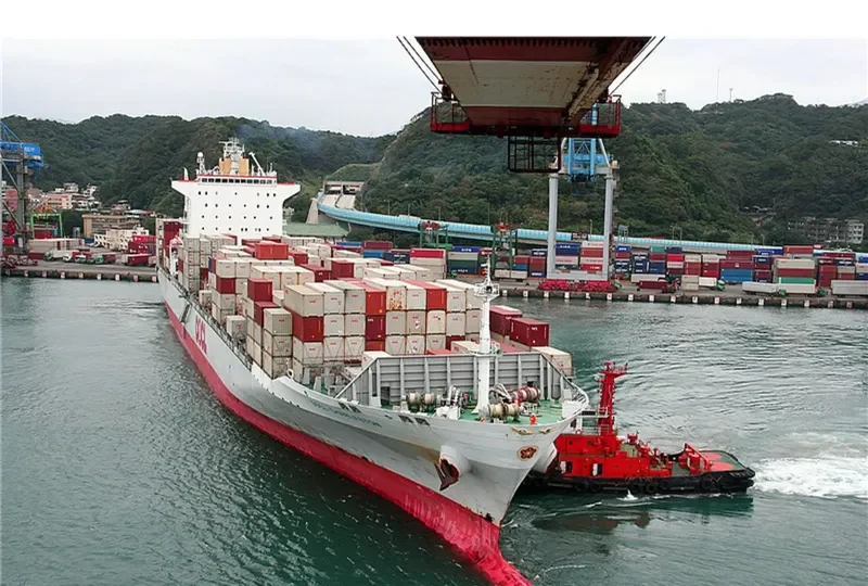 OOCL CHARLESTON Container Ship IMO 9461790 photo 3