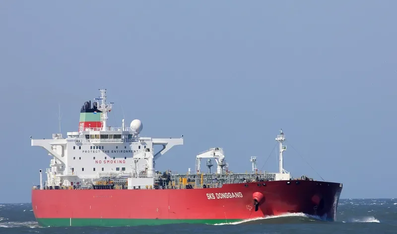 SKS DONGGANG Tanker IMO 9461855 photo 8