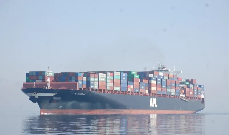 APL QINGDAO Container Ship IMO 9461893 photo 5