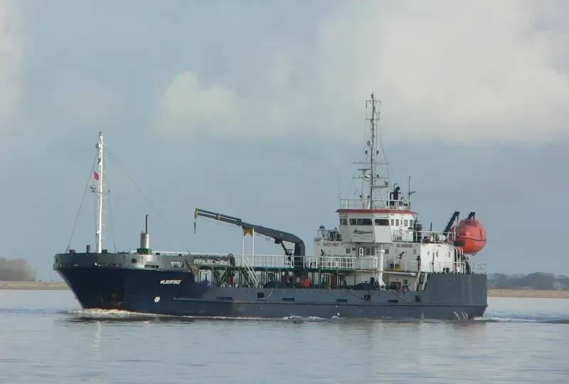 VISSEL Tanker IMO 9462093 photo 10