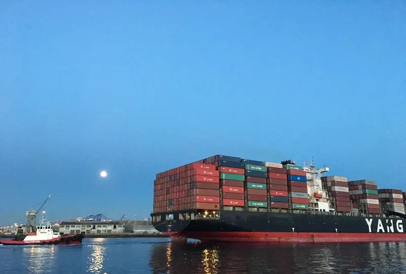 YM UBIQUITY Container Ship IMO 9462706 photo 4