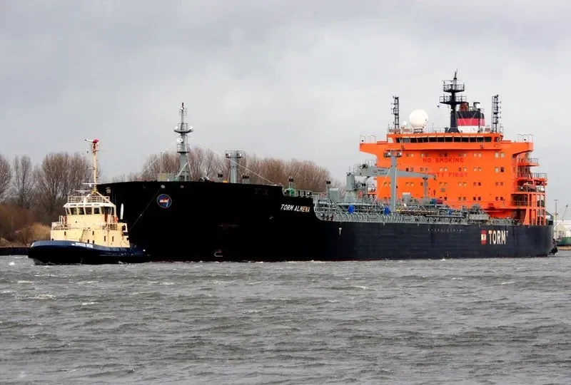 TORM ALMENA Tanker IMO 9465980 photo 9